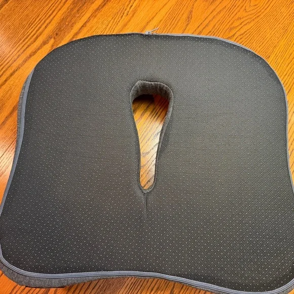 Max & Love Gray Seat Cushion NEW - Picture 2 of 7